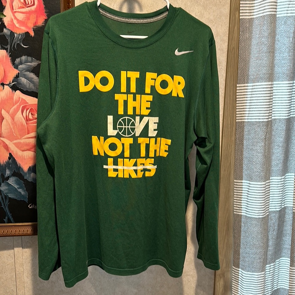 Nike Men’s Dri-Fit Long Sleeve T-Shirt